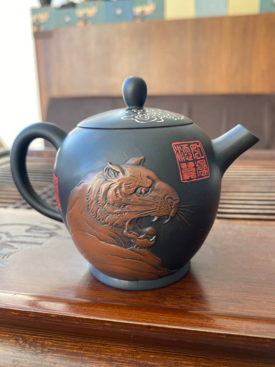 Глиняный чайник Цзяньшуй, Юньнань "Ревущий тигр" 220 мл. Цена: 32&nbsp;110 ₽ руб.