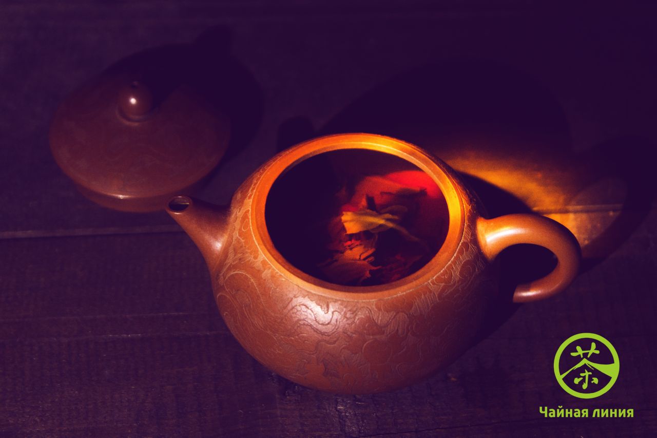 Исинский глиняный чайник