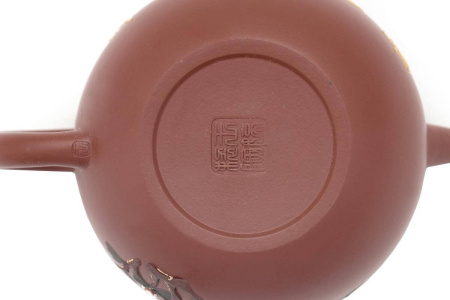 Чайник из Исин, Цзянсу "Магнолии", 190 мл. Цена: 8 840 ₽ руб.