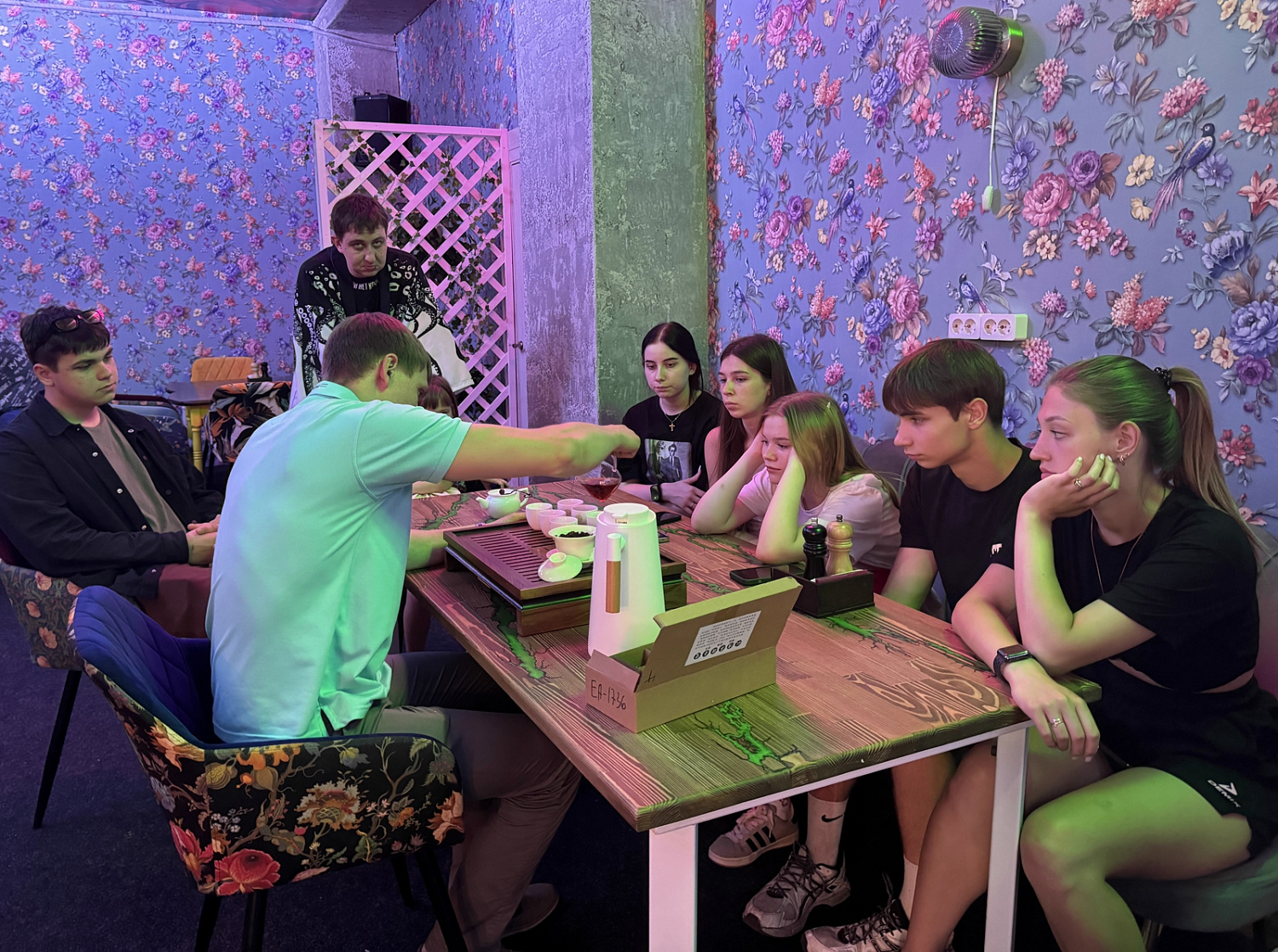 Чайная церемония в Ельце: "Чайная линия" и ресторан "Есенин" дарят вам новое вкусовое путешествие Чайная церемония в Ельце: "Чайная линия" и ресторан "Есенин" дарят вам новое вкусовое путешествие