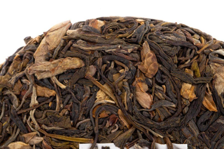 Pressed Raw Pu-erh Tea - Шэн пуэр 2016 г. "Ранний весенний чай со старых деревьев Иу" завода "Чжоуши" 200 г, 