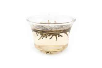 Loose Leaf Pu-erh Tea - White Pu'er 2019 "Bulangshan Yueguang Bai" (Moonlight from the Bulang Mountains), 