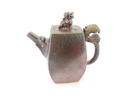 Глиняный чайник дровяного обжига из Исин, Цзянсу "Шквал". Цена: 19 240 ₽ руб.