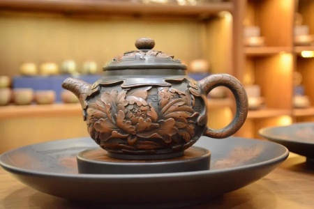Глиняный чайник «Ручной пион». Цена:  руб.