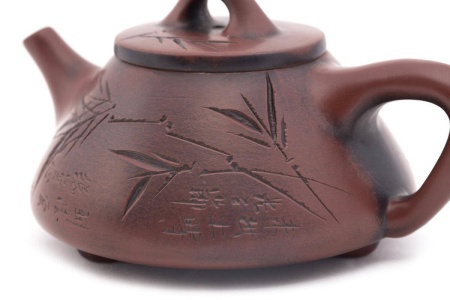 Исинский глиняный чайник «Осенний шелест листьев» мастер Ин Хуаюй, 180 мл. Цена: 6 600 ₽ руб.