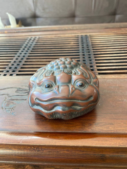 Чайная игрушка глиняная из Цзяньшуй, Юньнань "Жаба изобилия". Цена: 6&nbsp;880 ₽ руб.