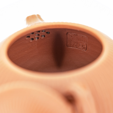 Чайник керамический из Исин, Цзянсу "Контуры", 200 мл.. Цена: 8 320 ₽ руб.