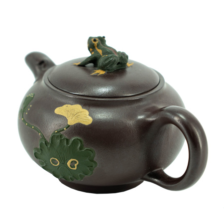 Чайник из исинской глины "Флора и фауна". Цена: 23 970 ₽ руб.
