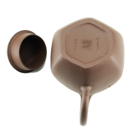 Чайник керамический из Исин, Цзянсу «Баклажан», 175 мл.. Цена: 3 630 ₽ руб.