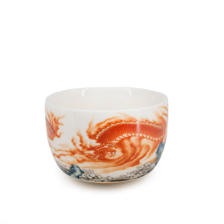 Пиала фарфоровая "Буйство дракона", 130 мл  | 茶杯. Цена: 1 860 ₽ руб.